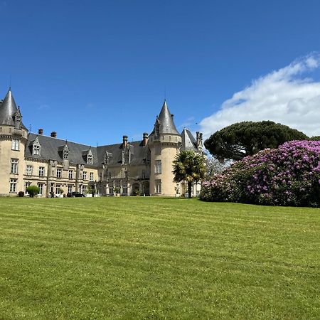 Domaine De Bort Panzió Saint-Priest-Taurion Kültér fotó